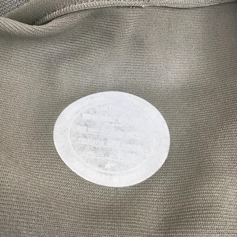 アベイシングエイプ A BATHING APE カットソー 長袖 長袖カットソー Vネックカットソー ロングスリーブカットソー ロゴ、文字 灰 / グレー / メンズ USED 古着 中古 10119527