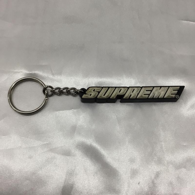シュプリーム Supreme キーホルダー キーホルダー BEVEL LOGO KEYCHAIN 18SS ロゴ、文字 黒 / ブラック / X 白 / ホワイト / メンズ USED 古着 中古 10110696
