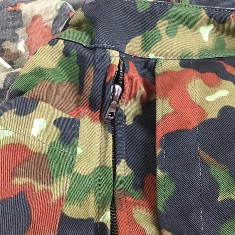 古着 USED サロペット・オーバーオール サロペット、オーバーオール ミリタリー スイス軍 アルペンカモ カモフラージュ柄・迷彩 マルチカラー / マルチカラー / メンズ USED 古着 中古 10105673