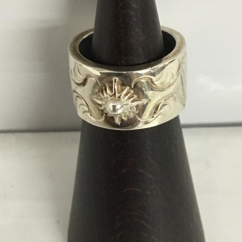 アリゾナフリーダム ARIZONAFREEDOM アクセサリー 指輪 太陽神 唐草 8号 銀 / シルバー / メンズ USED 古着 中古 10124166