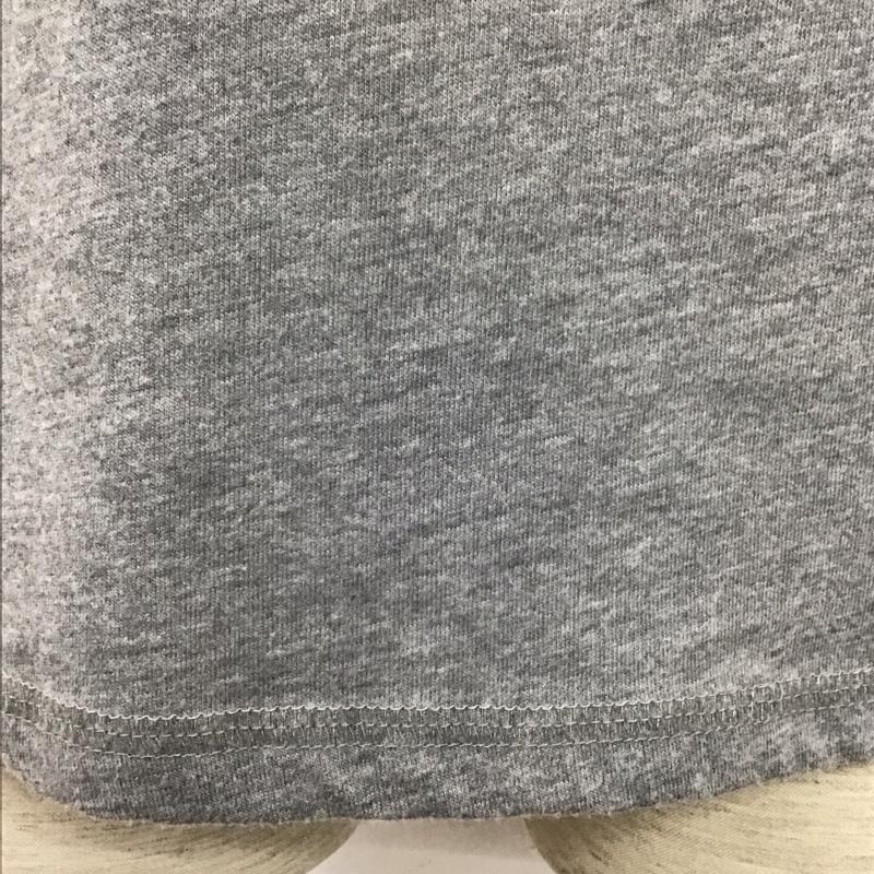 アバクロンビーアンドフィッチ ABERCROMBIE&FITCH Tシャツ 半袖 半袖カットソー 刺繍Tシャツ クルーネックカットソー M ロゴ、文字 灰 / グレー / メンズ USED 古着 中古 10107253