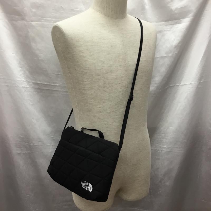 ザノースフェイス THE NORTH FACE ショルダーバッグ ショルダーバッグ NM32356 ジオフェイスポーチ ロゴ、文字 黒 / ブラック / メンズ USED 古着 中古 10119660