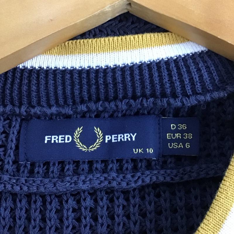 フレッドペリー FRED PERRY ニット、セーター 七分袖 F7211 ドルマンスリーブ Vネック ワンポイント 紺 / ネイビー / レディース USED 古着 中古 10138690