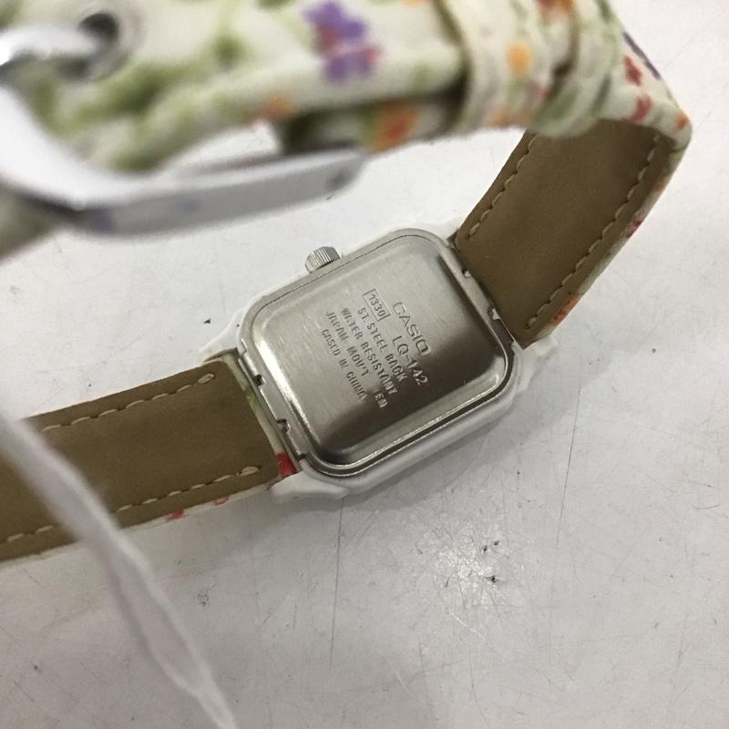 カシオ CASIO 腕時計 アナログ(クォーツ式) CASIO LQ-142LB-7B カシオ 腕時計 チープカシオ アナログ 総柄 X 花柄 白 / ホワイト / レディース USED 古着 中古 10144770