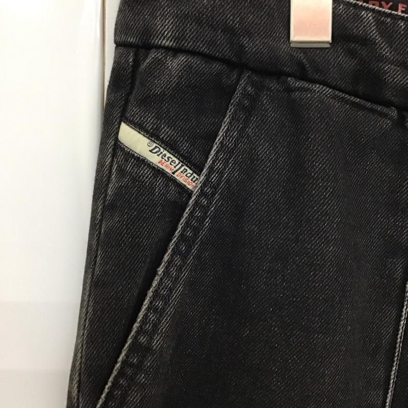 ディーゼル DIESEL パンツ デニム、ジーンズ デニムパンツ ワイドパンツ カジュアルパンツ 36インチ 無地 黒 / ブラック / メンズ USED 古着 中古 10131151