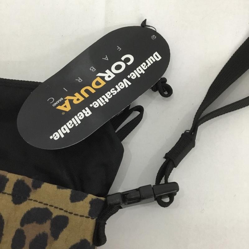 シュプリーム Supreme ショルダーバッグ ショルダーバッグ 20AW 20FW Leopard Neck Pouch ヒョウ柄 レオパード ロゴ、文字 マルチカラー / マルチカラー / メンズ USED 古着 中古 10126716
