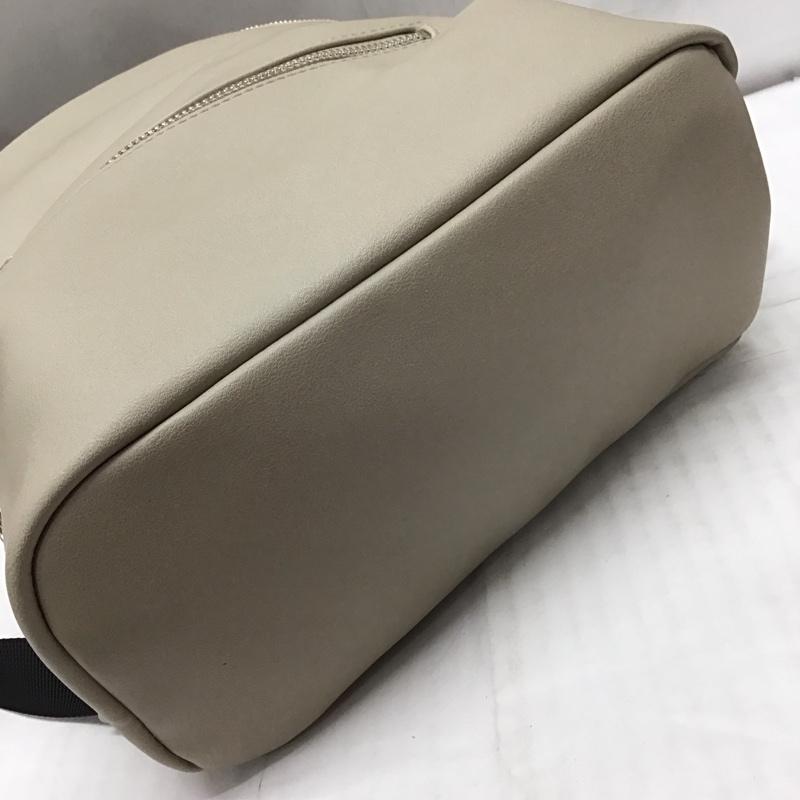 ムルーア MURUA リュックサック、デイパック リュックサック、デイバッグ 011631900301 フェイクレザーリュック タグ付き FREE 無地 灰 / グレー / レディース USED 古着 中古 10116269