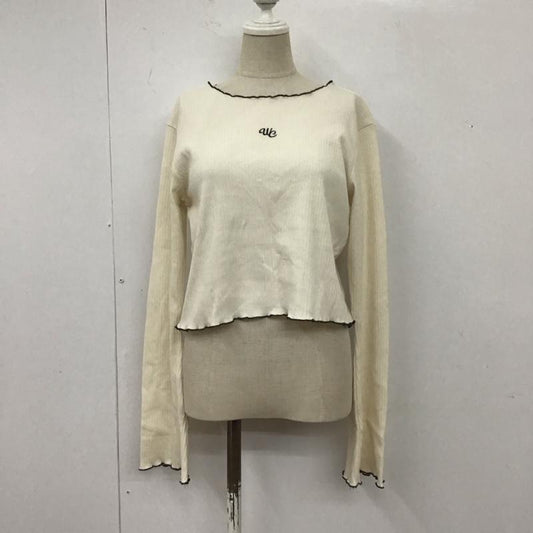ダブルクローゼット w closet カットソー 長袖 356003 刺繍入りフレアスリーブプルオーバー FREE ロゴ、文字 オフホワイト / オフホワイト / X 黒 / ブラック /  レディース USED 古着 中古 10108410