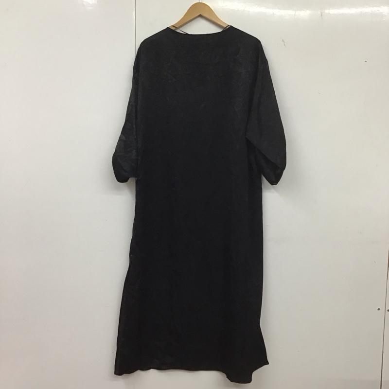ザラ ZARA ワンピース ロングスカート 8532 762 800 Vネック サイドスリット XS 無地 黒 / ブラック / レディース USED 古着 中古 10139407