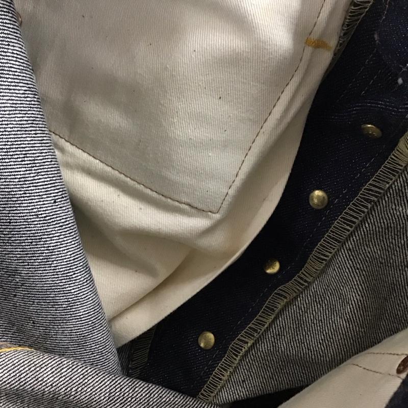 エヴィス EVISU パンツ デニム、ジーンズ デニムパンツ ワイドパンツ カジュアルパンツ 31インチ ロゴ、文字 インディゴ / インディゴ / メンズ USED 古着 中古 10134065