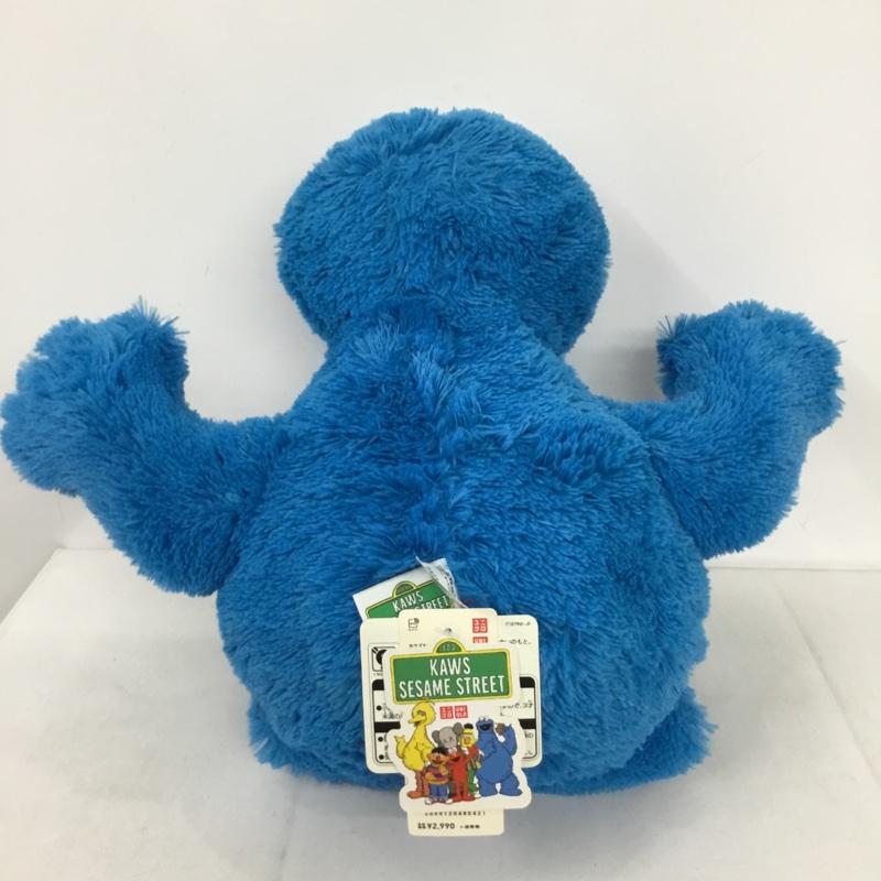 ユニクロ UNIQLO ファッション小物 ファッション小物 361-414920 KAWS x SESAME STREET ぬいぐるみ タグ付き クッキーモンスター キャラクター 青 / ブルー / メンズ USED 古着 中古 10131790