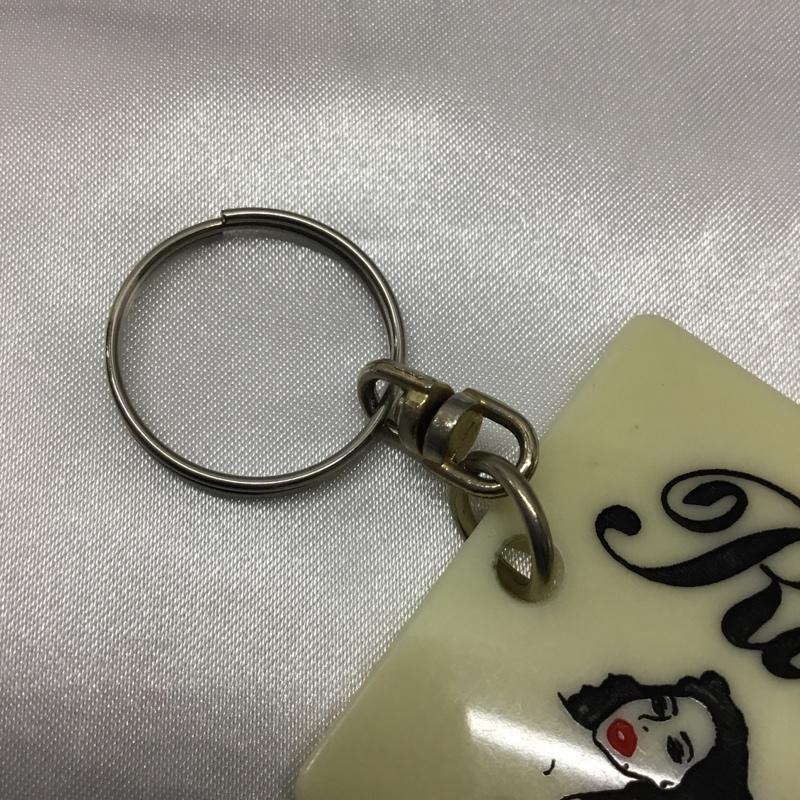 古着 USED キーホルダー キーホルダー NO PANTIES ロゴ、文字 マルチカラー / マルチカラー / メンズ USED 古着 中古 10110694