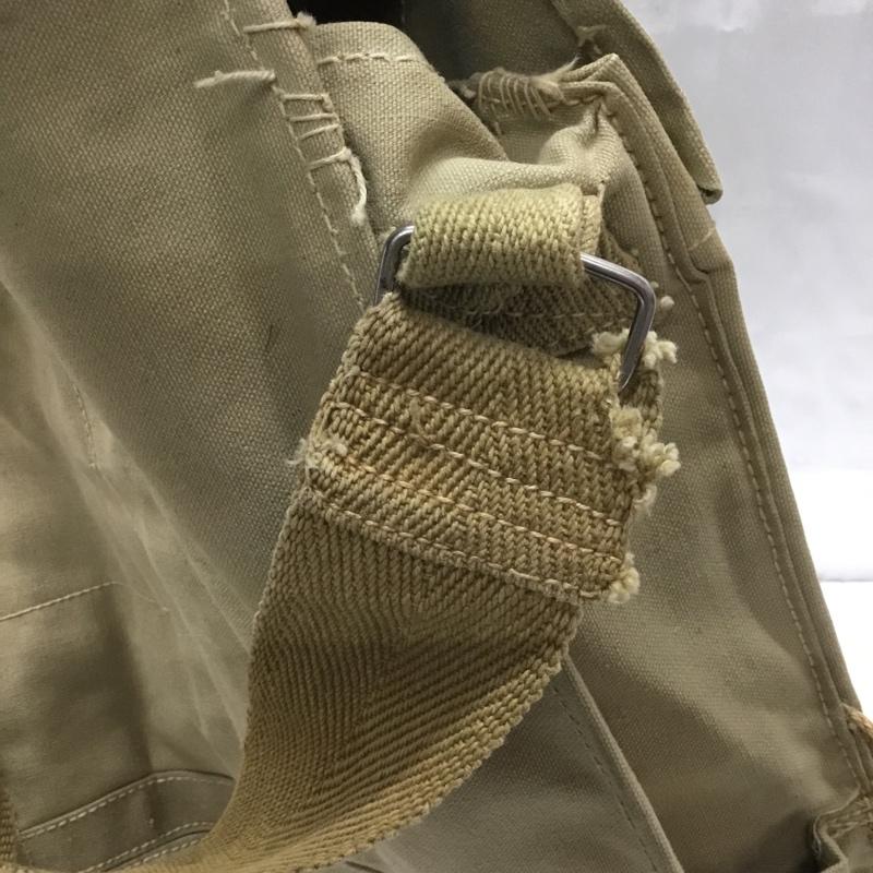 古着 USED ショルダーバッグ ショルダーバッグ ミリタリー フランス軍 ガスマスクバッグ 無地 ベージュ / ベージュ / メンズ USED 古着 中古 10118920