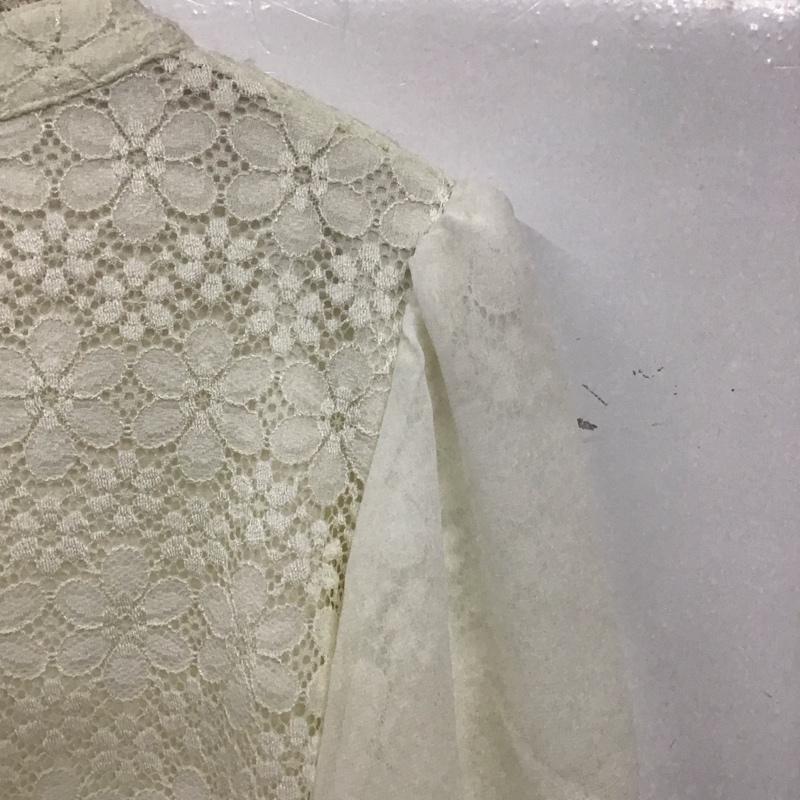 マジェスティックレゴン MAJESTIC LEGON シャツ、ブラウス 長袖 長袖シャツ ノーカラーシャツ フリルレース M 総柄 白 / ホワイト / レディース USED 古着 中古 10135258