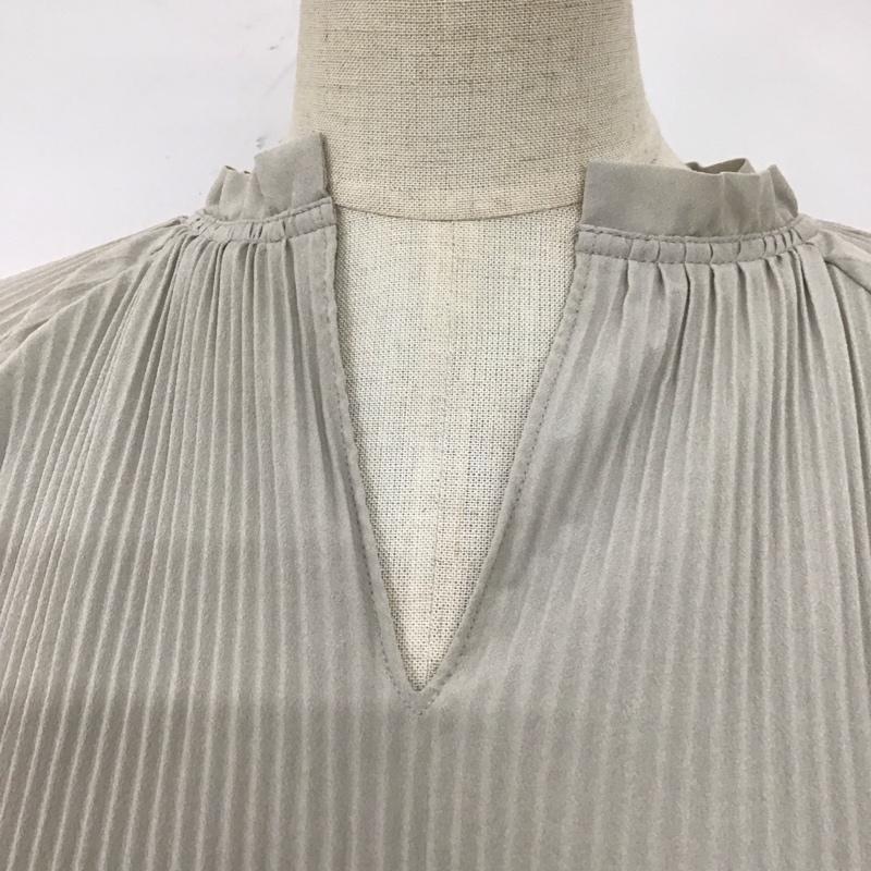 ミラオーウェン Mila Owen カットソー 長袖 09WFT205703 プリーツ キーネック 0 無地 灰 / グレー / レディース USED 古着 中古 10123096