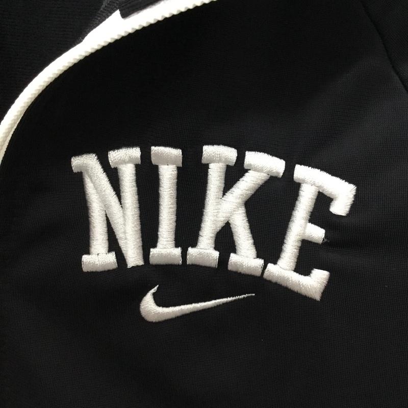 ナイキ NIKE ジャケット、上着 ジャンパー、ブルゾン ジップアップジャケット ジャージ カジュアルジャケット M ロゴ、文字 白 / ホワイト / X 黒 / ブラック / レディース USED 古着 中古 10113319