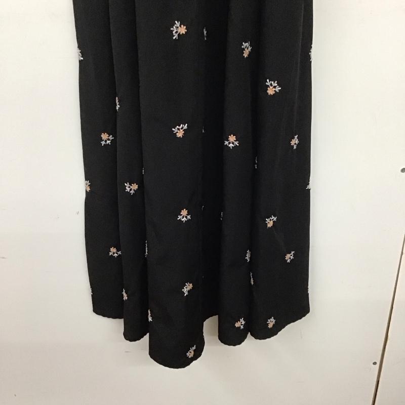 ザラ ZARA ワンピース ロングスカート 0881 801 800 パフスリーブ スクエアネック 刺繍 XS 花柄 黒 / ブラック / レディース USED 古着 中古 10138656