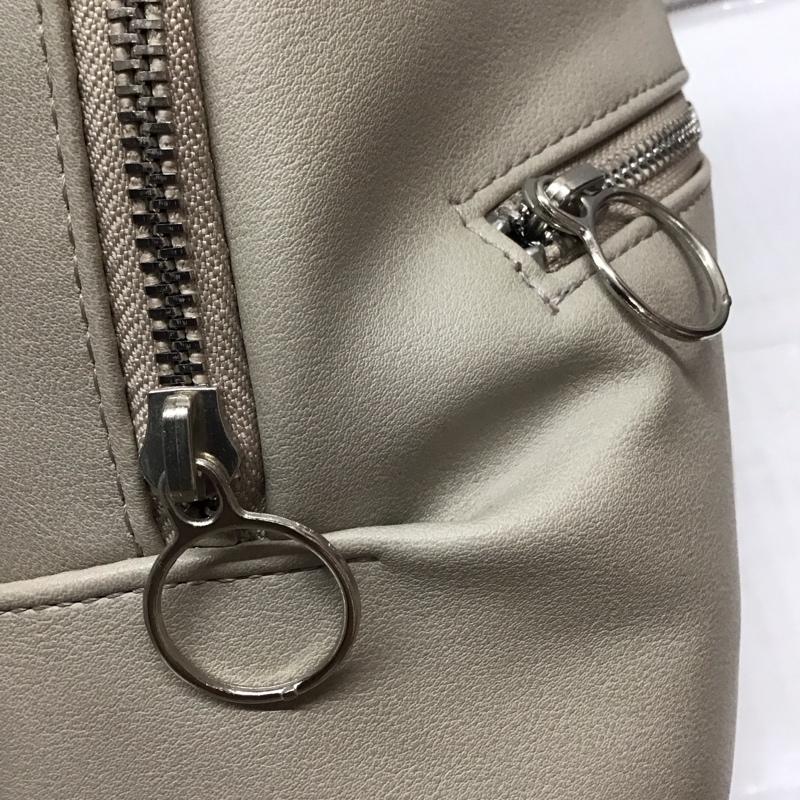 ムルーア MURUA リュックサック、デイパック リュックサック、デイバッグ 011631900301 フェイクレザーリュック タグ付き FREE 無地 灰 / グレー / レディース USED 古着 中古 10116269