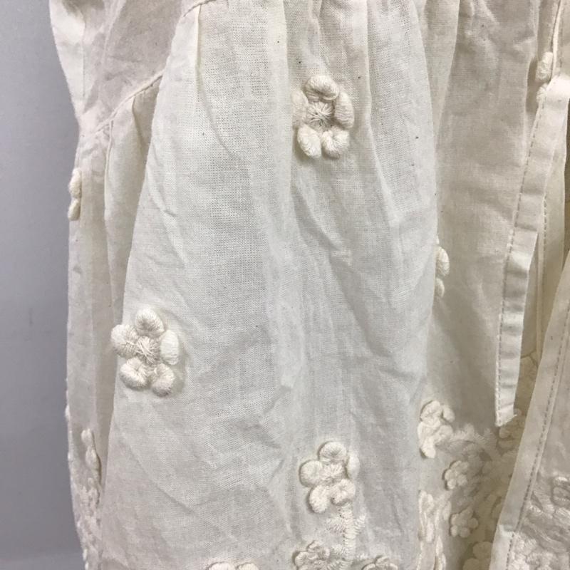 サマンサモスモス Samansa Mos2 カットソー 半袖 ノースリーブカットソー 前開きシャツ ノーカラーシャツ FREE 刺繍 アイボリー / アイボリー / レディース USED 古着 中古 10123154
