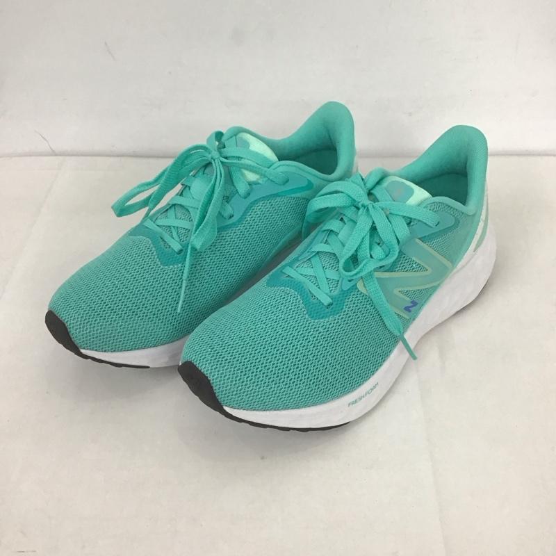 ニューバランス New Balance スニーカー スニーカー WARISLT4 ランニングシューズ 23.5cm 23.5cm ロゴ、文字 薄緑 / ライトグリーン / レディース USED 古着 中古 10125676