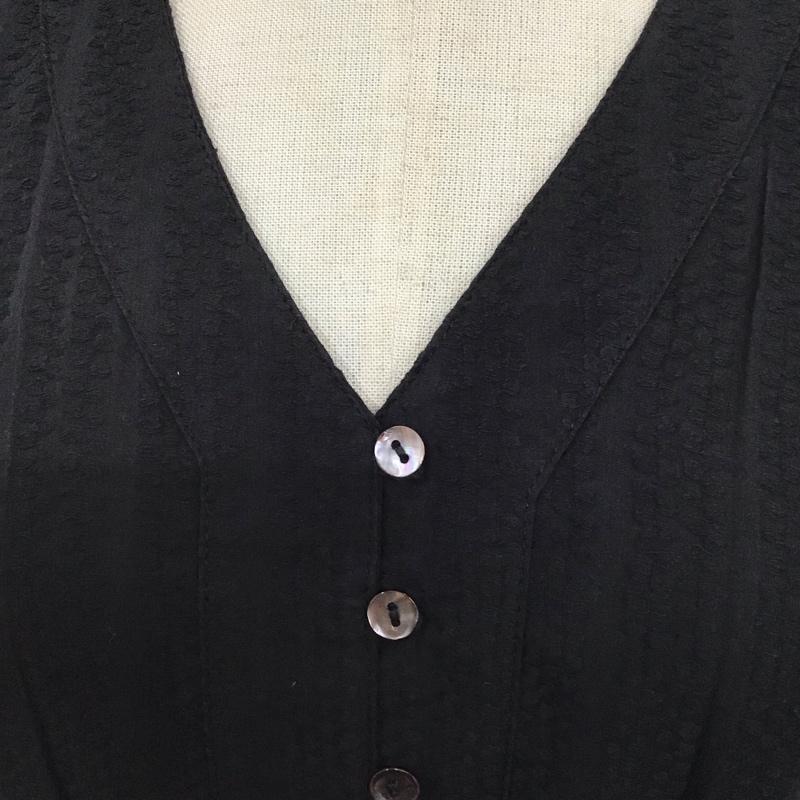 トラッゾドンナ Torrazzo Donna シャツ、ブラウス 半袖 85-3444 Vネック インド綿 タグ付き M 刺繍 黒 / ブラック / レディース USED 古着 中古 10123235