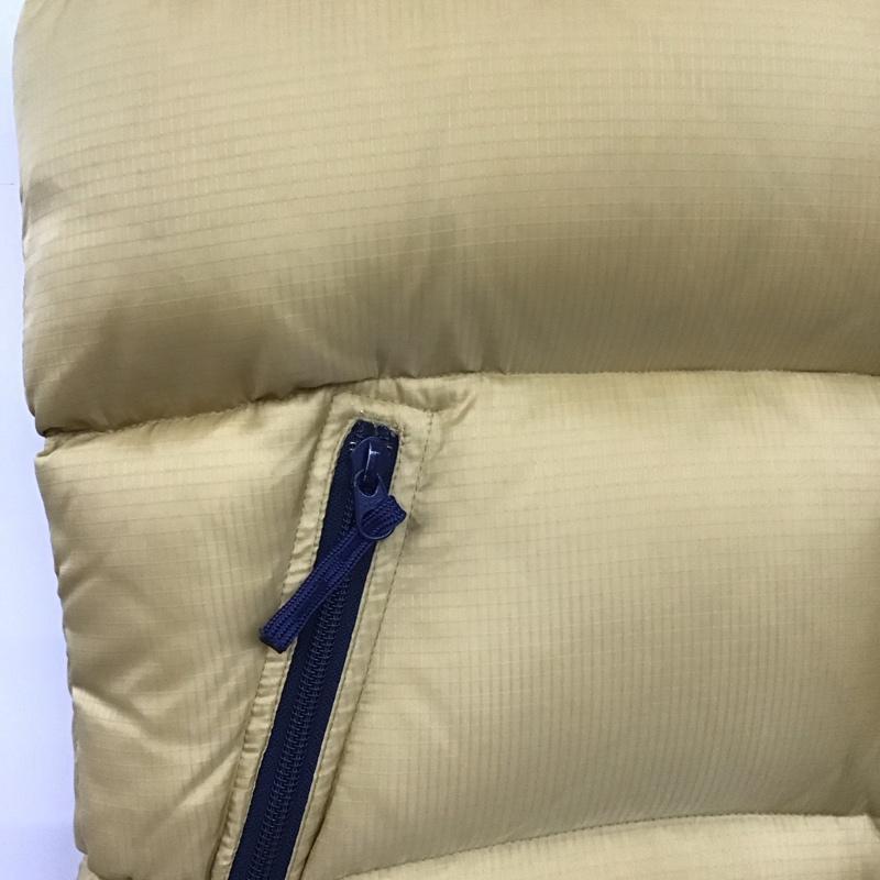 エーグル AIGLE ベスト ベスト ジップアップベスト ダウンベスト ノースリーブ M ロゴ、文字 マスタード / マスタード / メンズ USED 古着 中古 10139636