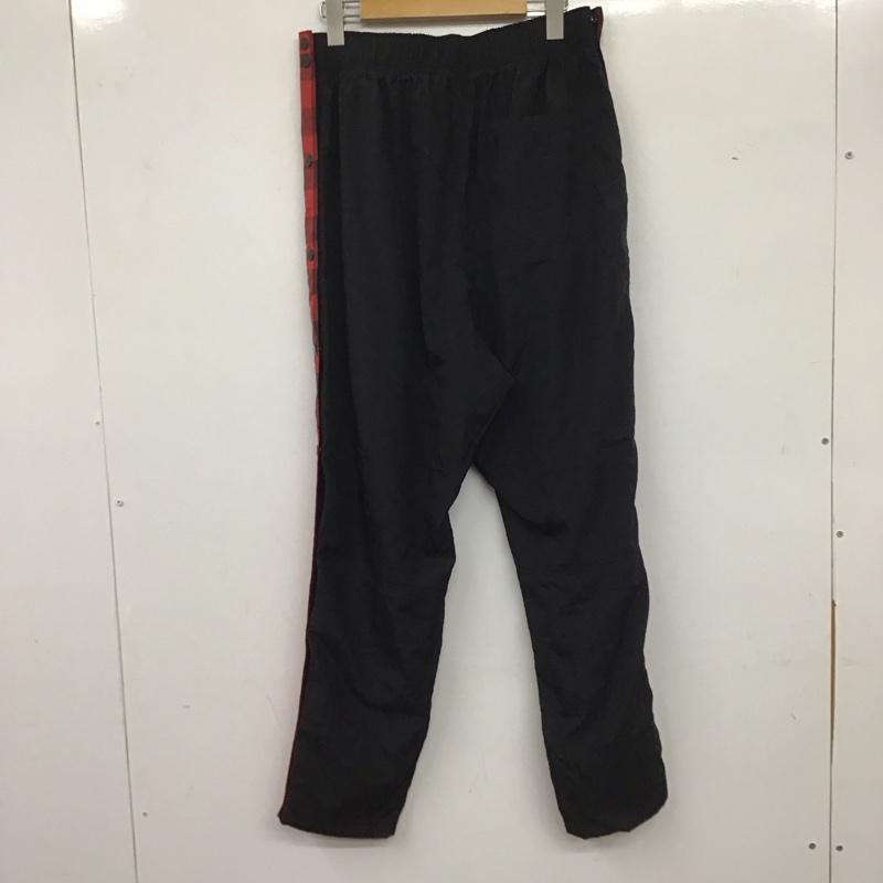 ナイキ NIKE パンツ ワークパンツ、ペインターパンツ 19SS ナイロンパンツ ワイドパンツ スポーツウェア M ロゴ、文字 黒 / ブラック / メンズ USED 古着 中古 10136201
