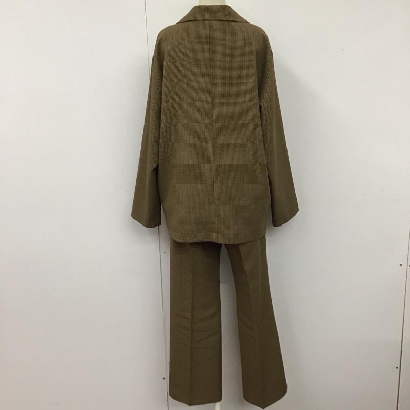 ローリーズファーム LOWRYS FARM セットアップ セットアップ lf720045ad セットアップ カジュアルジャケット スラックスパンツ 2点セット FREE 総柄 マルチカラー / マルチカラー / レディース USED 古着 中古 10122812