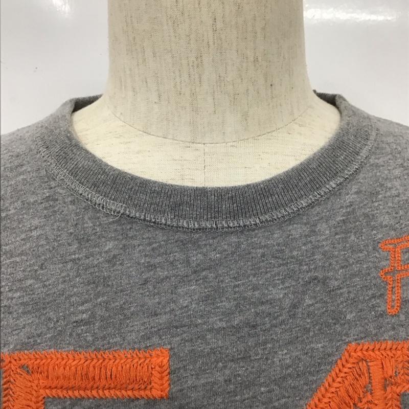 アバクロンビーアンドフィッチ ABERCROMBIE&FITCH Tシャツ 半袖 半袖カットソー 刺繍Tシャツ クルーネックカットソー M ロゴ、文字 灰 / グレー / メンズ USED 古着 中古 10107253