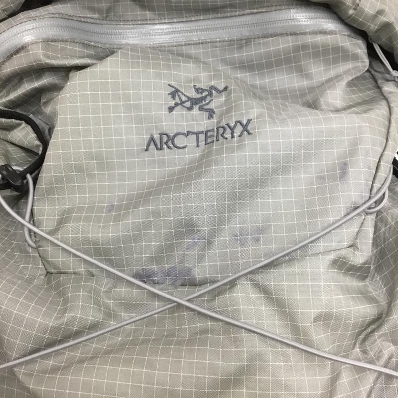 アークテリクス ARC TERYX リュックサック、デイパック リュックサック、デイバッグ AERIOS 45 アウトドア バックパック ロゴ、文字 灰 / グレー / メンズ USED 古着 中古 10136398