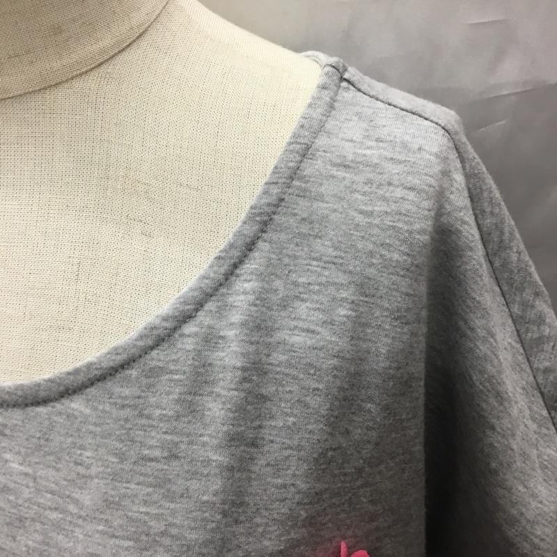 ニーナ ミュウ nina mew カットソー 半袖 半袖カットソー プリントTシャツ クルーネックカットソー FREE 花柄 灰 / グレー / レディース USED 古着 中古 10118475