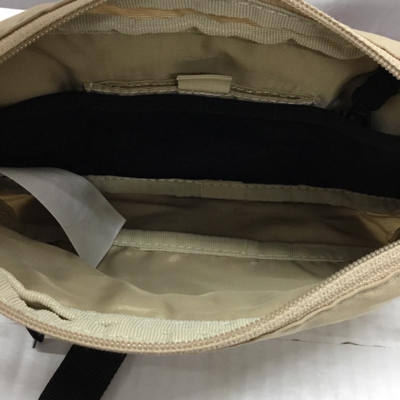 アシックス ASICS ウエストバッグ ウエストバッグ 3033A212 emmi WAISTPOUCH トレーニングバッグ ワンポイント ベージュ / ベージュ / X 黒 / ブラック / レディース USED 古着 中古 10120913