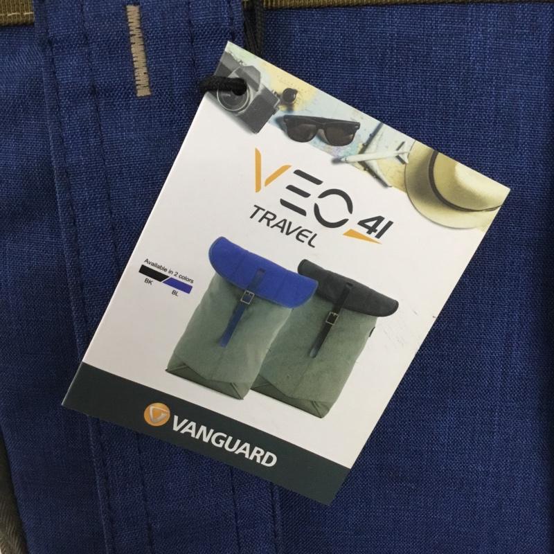 古着 USED リュックサック、デイパック リュックサック、デイバッグ VEO TRAVEL 41 カメラバッグ ミラーレスカメラ VANGUARD タグ付き ロゴ、文字 青 / ブルー / X カーキ / カーキ / メンズ USED 古着 中古 10128596