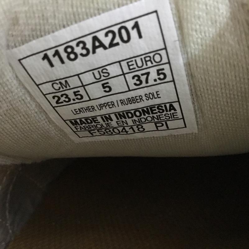 オニツカタイガー ONITSUKA TIGER スニーカー スニーカー 1183A201 MEXICO 66 レザー 23.5cm 23.5cm ロゴ、文字 ベージュ / ベージュ / レディース USED 古着 中古 10124214