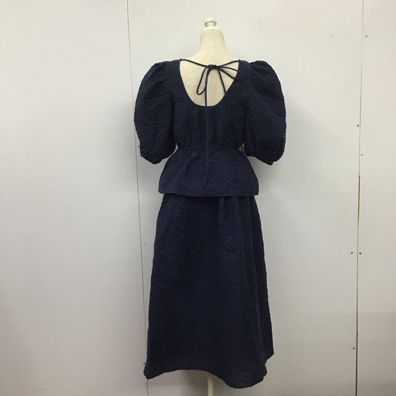 ザラ ZARA セットアップ セットアップ パフスリーブトップス ボリュームスカート M 無地 紺 / ネイビー / レディース USED 古着 中古 10138680