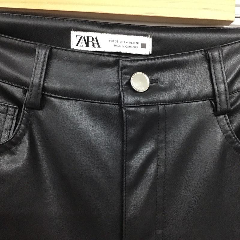 ザラ ZARA ボトムス ボトムス 4387 278 800 フェイクレザーパンツ ロゴ、文字 黒 / ブラック / レディース USED 古着 中古 10138569
