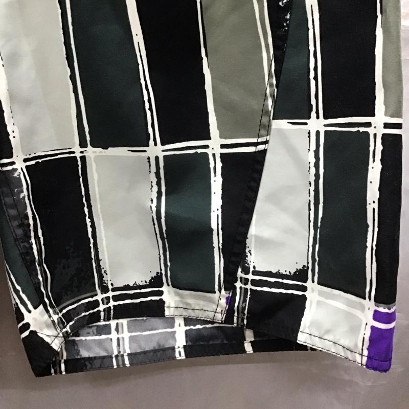 ボルコム VOLCOM パンツ ショートパンツ サーフショーツ スイムパンツ 32 総柄 マルチカラー / マルチカラー /  メンズ USED 古着 中古 10122599