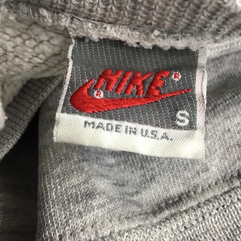 ナイキ NIKE トレーナー 長袖 S ロゴ、文字 灰 / グレー /  メンズ USED 古着 中古 10119732