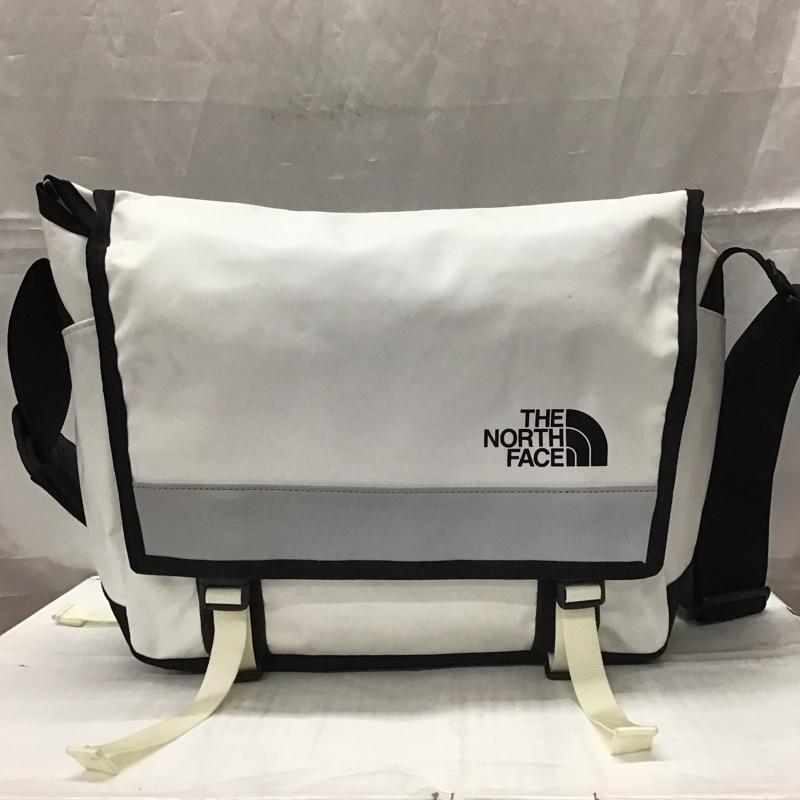 ザノースフェイス THE NORTH FACE メッセンジャーバッグ メッセンジャーバッグ NM81704 BCメッセンジャーバッグ ロゴ、文字 黒 / ブラック / X 白 / ホワイト / メンズ USED 古着 中古 10111775
