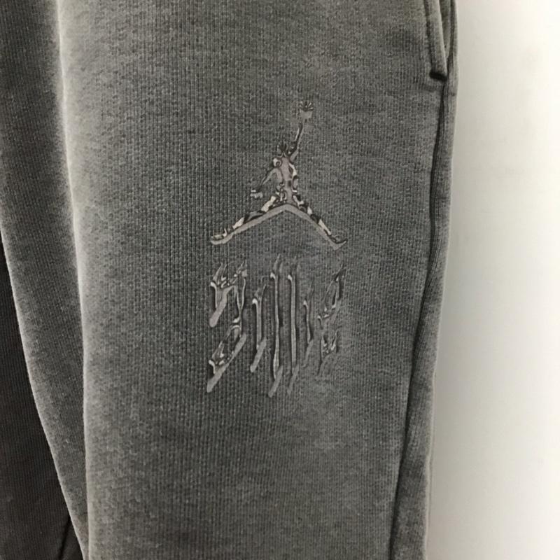 ナイキ NIKE ボトムス ボトムス DV7361-010 Billie Eilish ビリーアイリッシュ スウェットパンツ M ロゴ、文字 チャコールグレー / チャコールグレー / メンズ USED 古着 中古 10109533