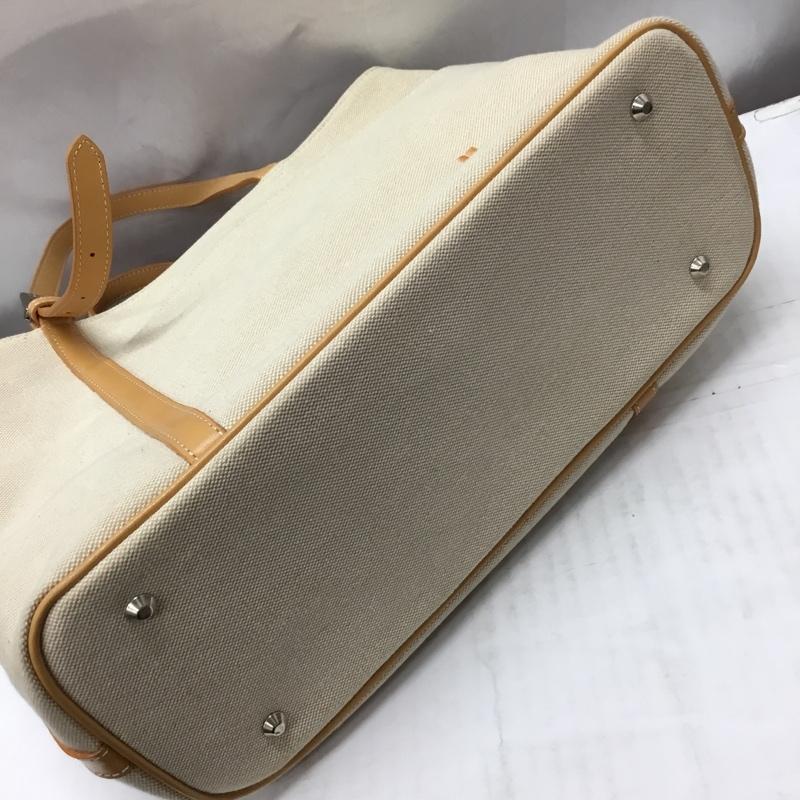 クレージュ courreges ハンドバッグ ハンドバッグ ロゴ、文字 ベージュ / ベージュ / レディース USED 古着 中古 10113526