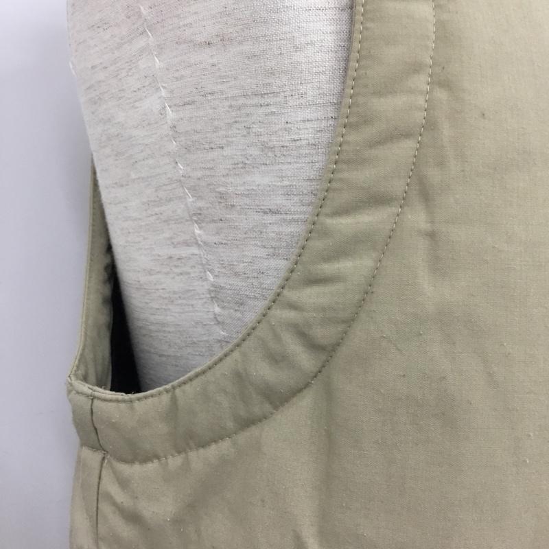 コロンビア Columbia ベスト ベスト 218 PM5626 MatherCrestVest 前ボタン カジュアルベスト M ロゴ、文字 ベージュ / ベージュ / メンズ USED 古着 中古 10109977