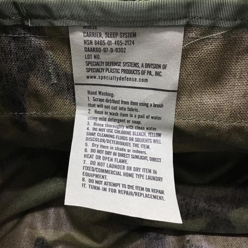 古着 USED ショルダーバッグ ショルダーバッグ ミリタリー アメリカ軍 スリーピングキャリアバッグ カモフラージュ柄・迷彩 マルチカラー / マルチカラー / メンズ USED 古着 中古 10118922
