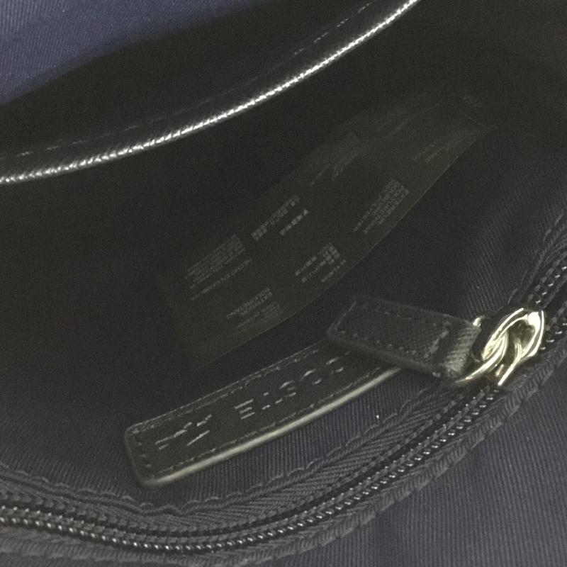 ラコステ LACOSTE ショルダーバッグ ショルダーバッグ スクエア ワニロゴパッチ ワンポイント 黒 / ブラック / メンズ USED 古着 中古 10125226