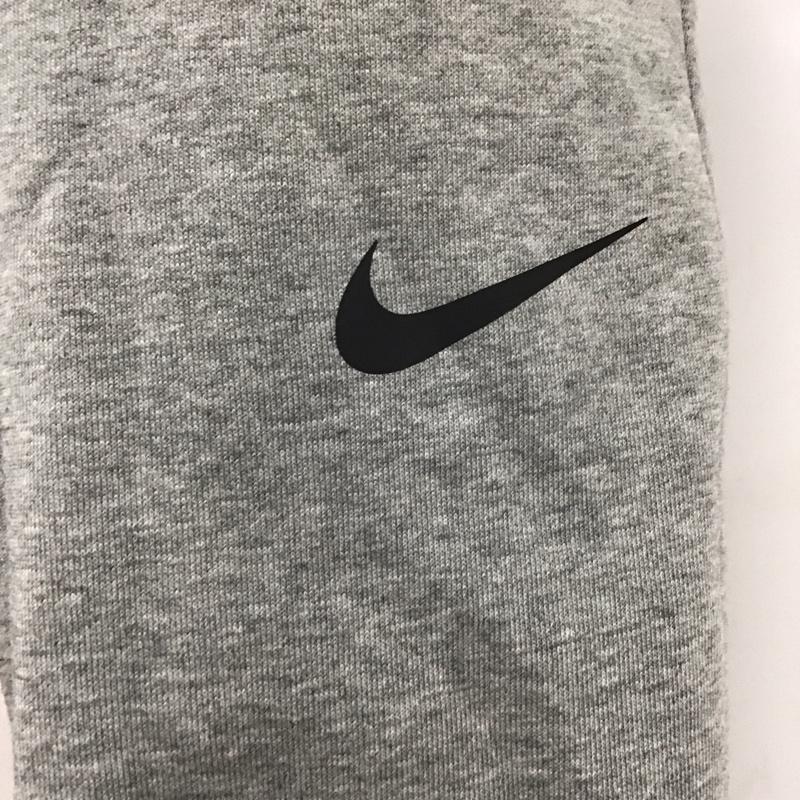 ナイキ NIKE ボトムス ボトムス cz6380-063 テーパードトレーニングパンツ スウェットパンツ スポーツウェア M ロゴ、文字 灰 / グレー / メンズ USED 古着 中古 10109792