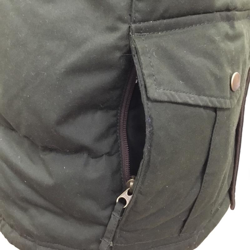 エルエルビーン L.L.Bean ベスト ベスト DBM2 ダウンベスト S ロゴ、文字 緑 / グリーン / X ダークブラウン / ダークブラウン / メンズ USED 古着 中古 10111395