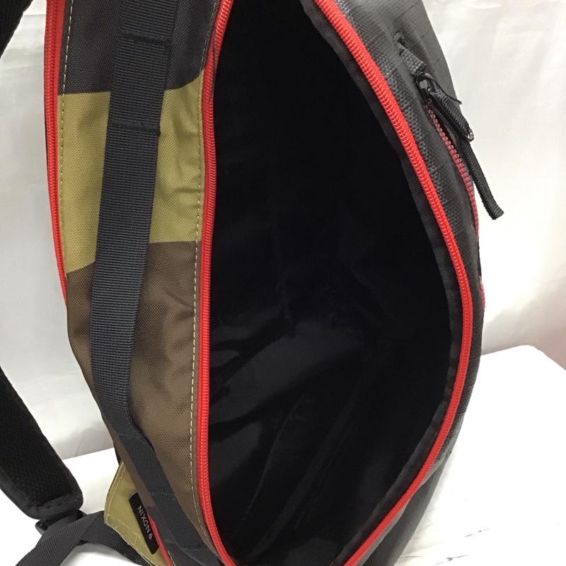 ニクソン NIXON リュックサック、デイパック リュックサック、デイバッグ Arch Backpack 迷彩 ワンポイント マルチカラー / マルチカラー / メンズ USED 古着 中古 10116054