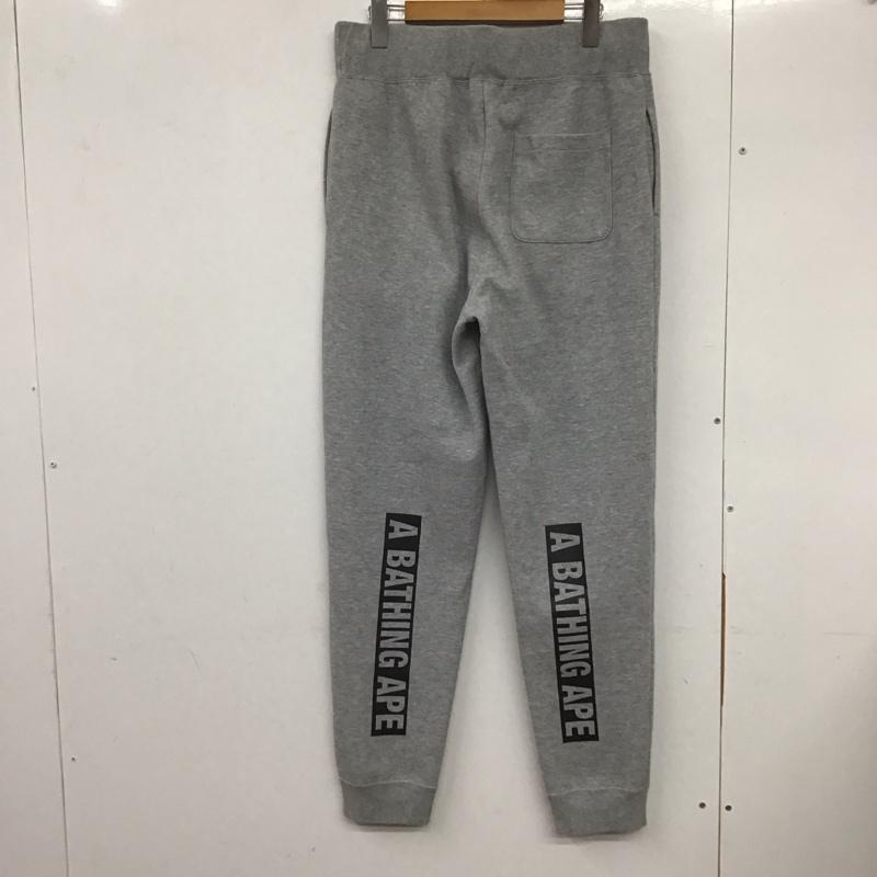 アベイシングエイプ A BATHING APE パンツ ワークパンツ、ペインターパンツ ワイドパンツ カジュアルパンツ ワークパンツ L ロゴ、文字 灰 / グレー / メンズ USED 古着 中古 10132708