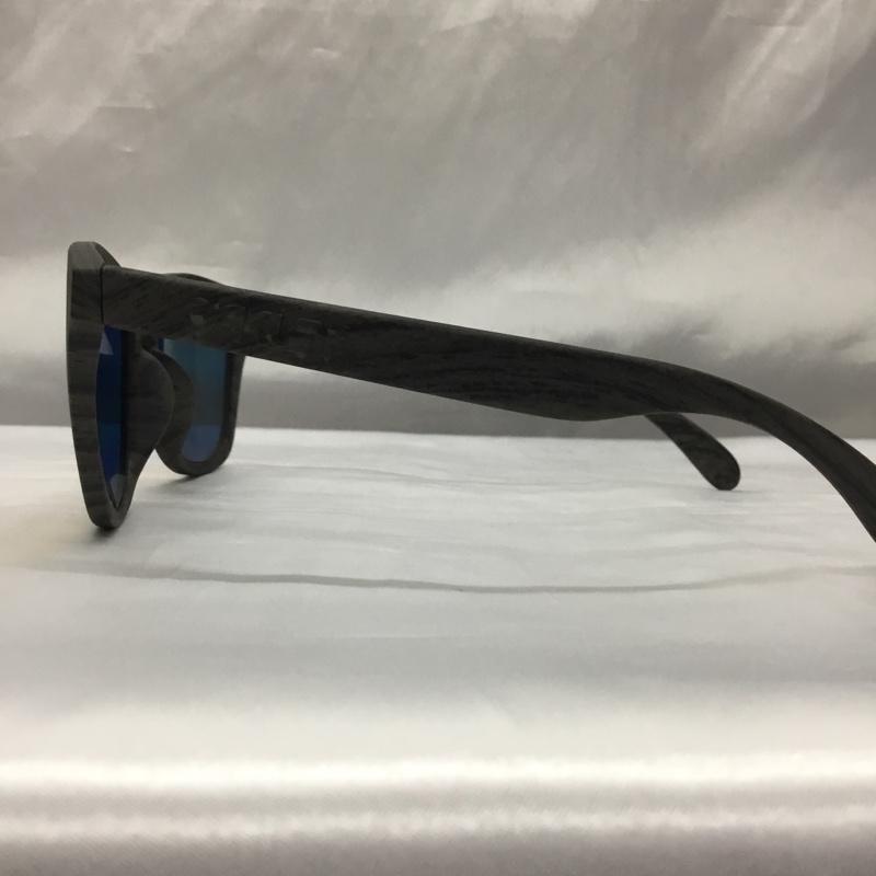 オークリー OAKLEY めがね・サングラス サングラス Frogskins ミラーレンズ ロゴ、文字 ダークグレー / ダークグレー / メンズ USED 古着 中古 10122353