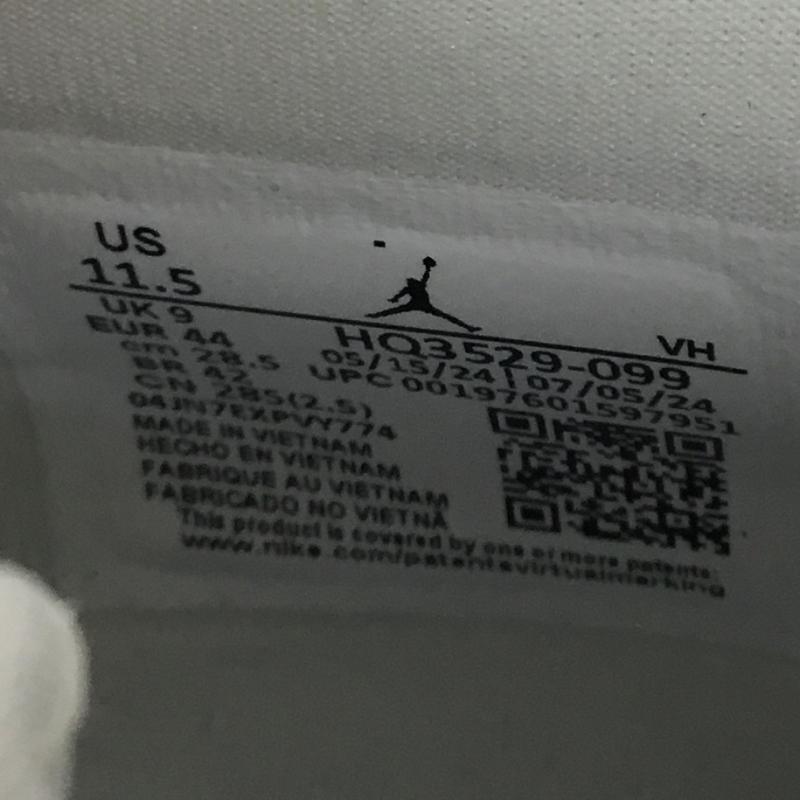 ナイキ NIKE スニーカー スニーカー HQ3529-099 Women s Air Jordan 1 Low SE Metallic Zinc 28.5cm ロゴ、文字 銀 / シルバー / メンズ USED 古着 中古 10141691